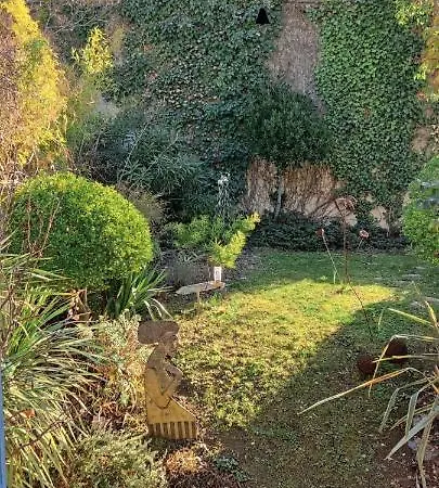 Cote Jardin Dans Maison Art Deco Homestay Toulouse